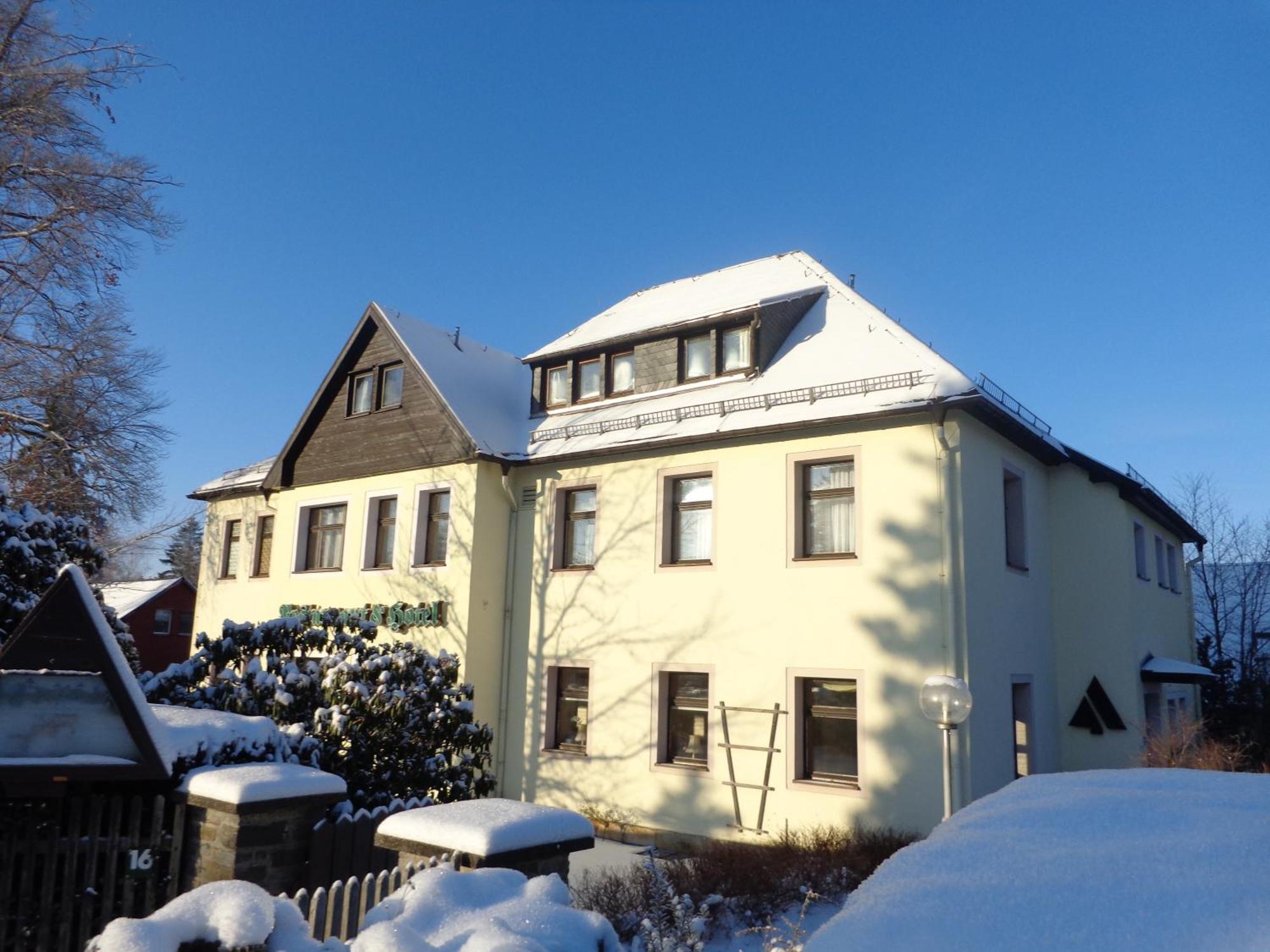 Ferienhotel Augustusburg Exterior photo
